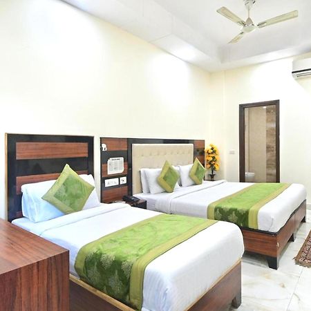 Hotel Emporio View - New Delhi Railway Station - Paharganj Екстериор снимка