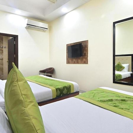 Hotel Emporio View - New Delhi Railway Station - Paharganj Екстериор снимка