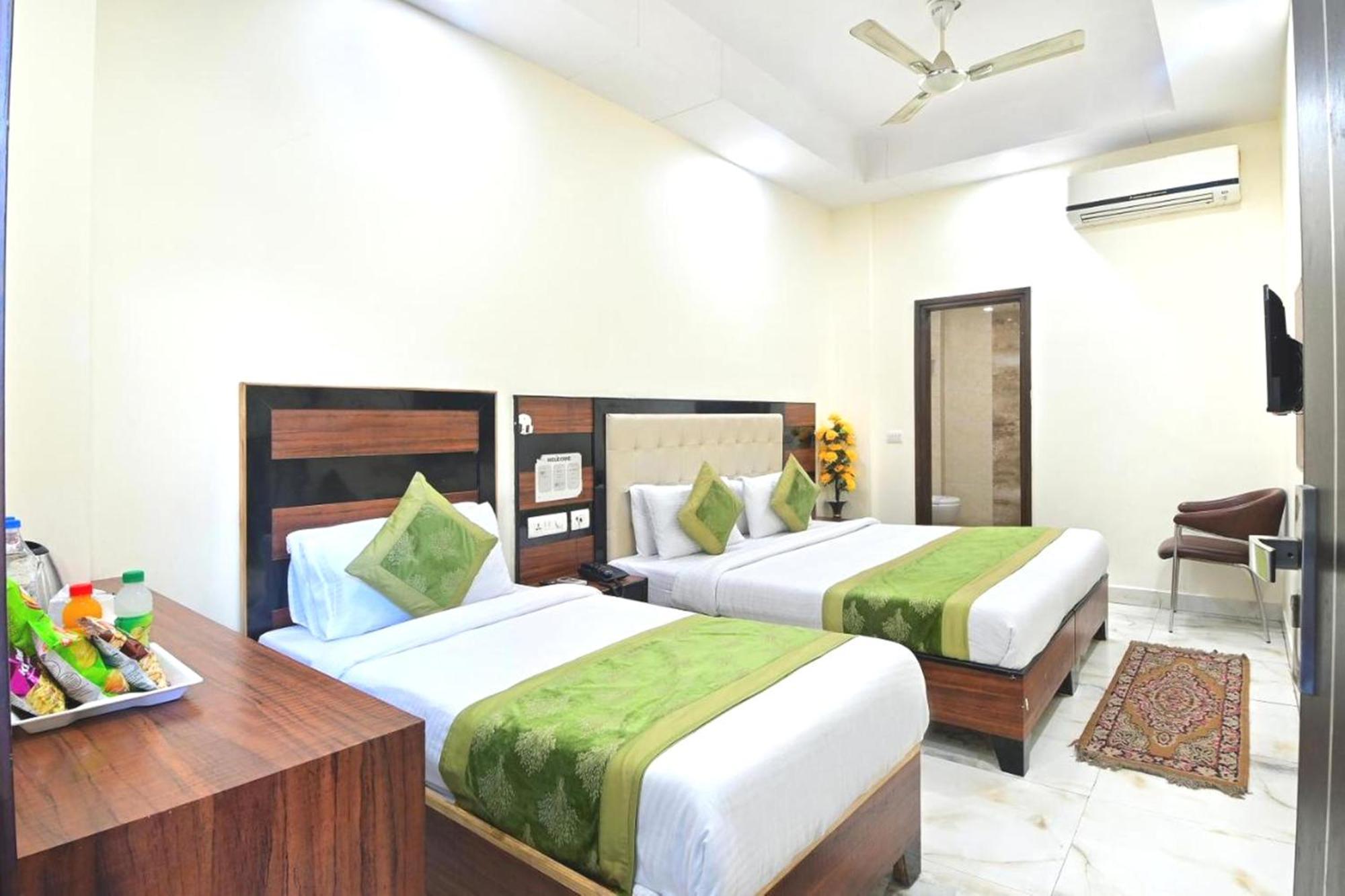 Hotel Emporio View - New Delhi Railway Station - Paharganj Екстериор снимка