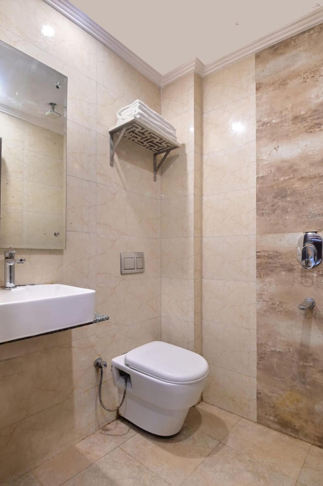 Hotel Emporio View - New Delhi Railway Station - Paharganj Екстериор снимка