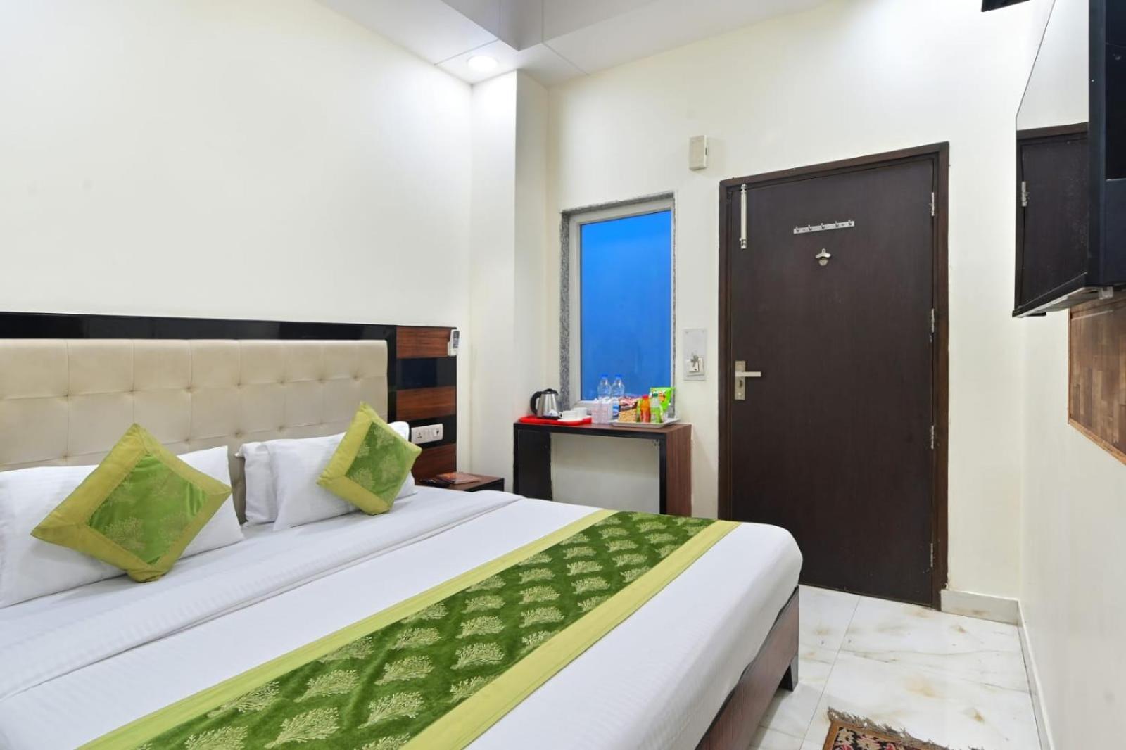 Hotel Emporio View - New Delhi Railway Station - Paharganj Екстериор снимка