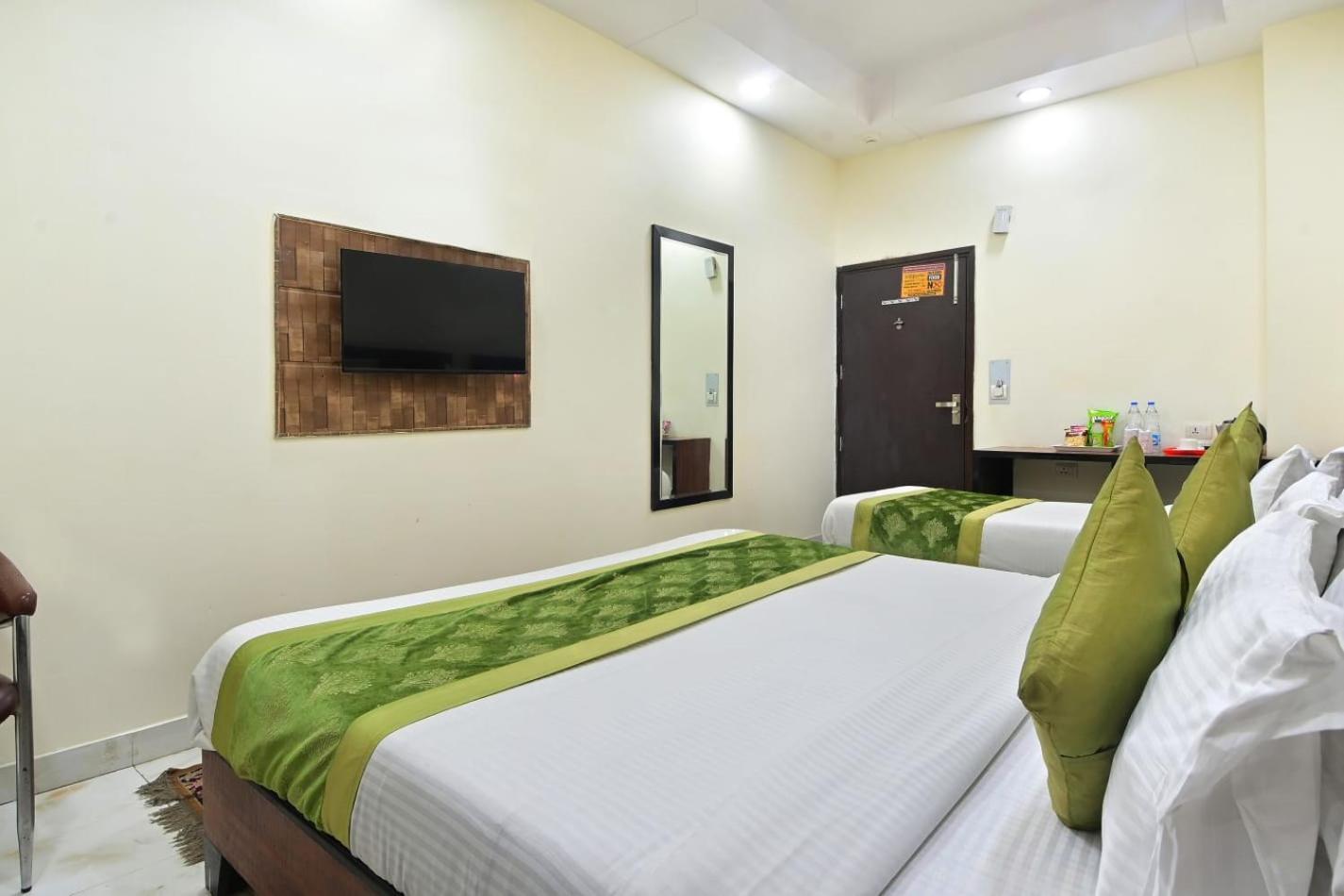 Hotel Emporio View - New Delhi Railway Station - Paharganj Екстериор снимка