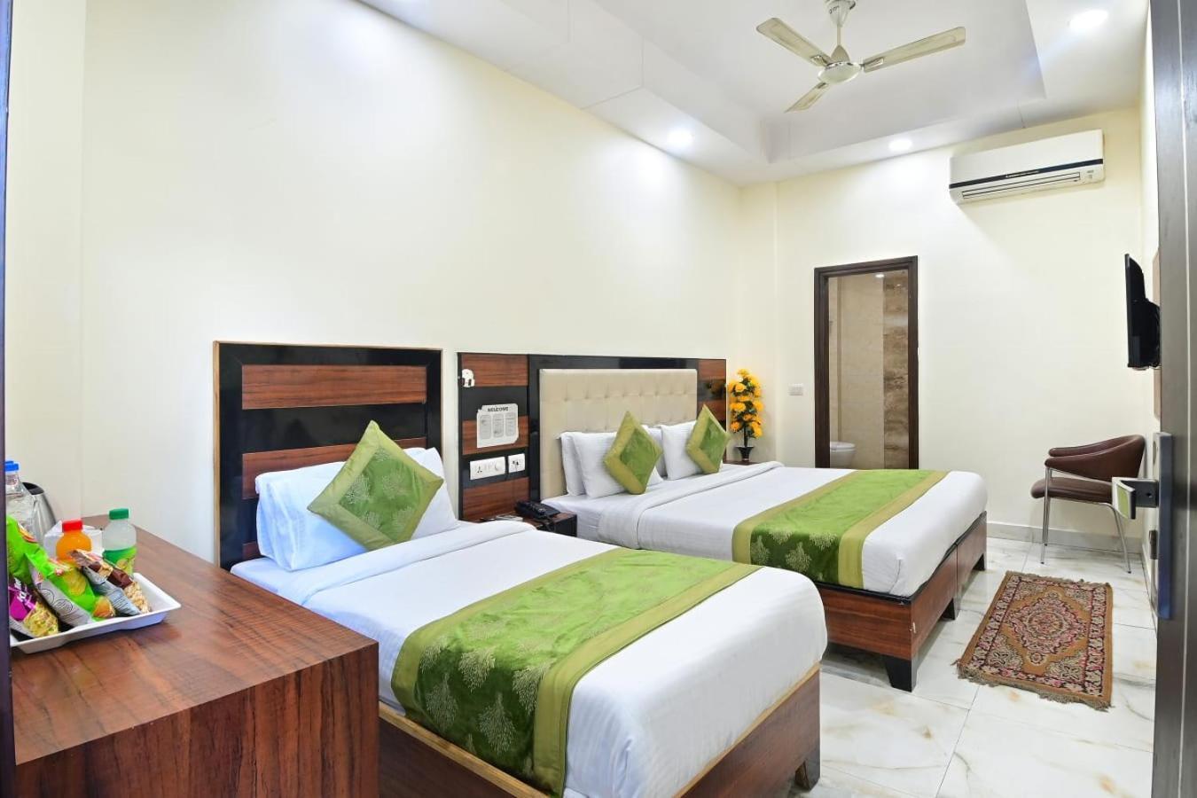 Hotel Emporio View - New Delhi Railway Station - Paharganj Екстериор снимка