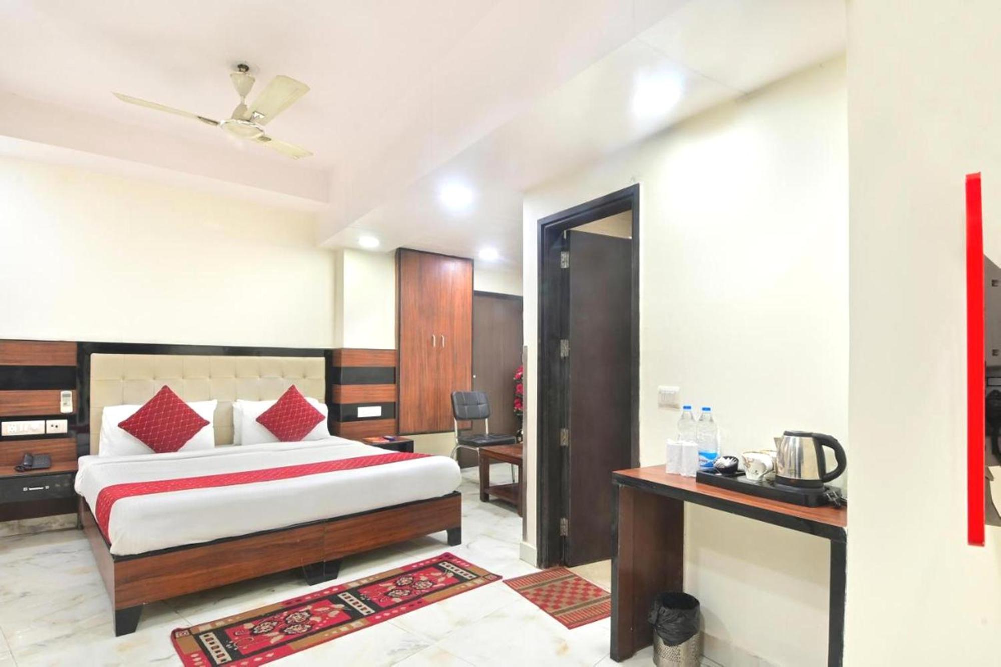 Hotel Emporio View - New Delhi Railway Station - Paharganj Екстериор снимка
