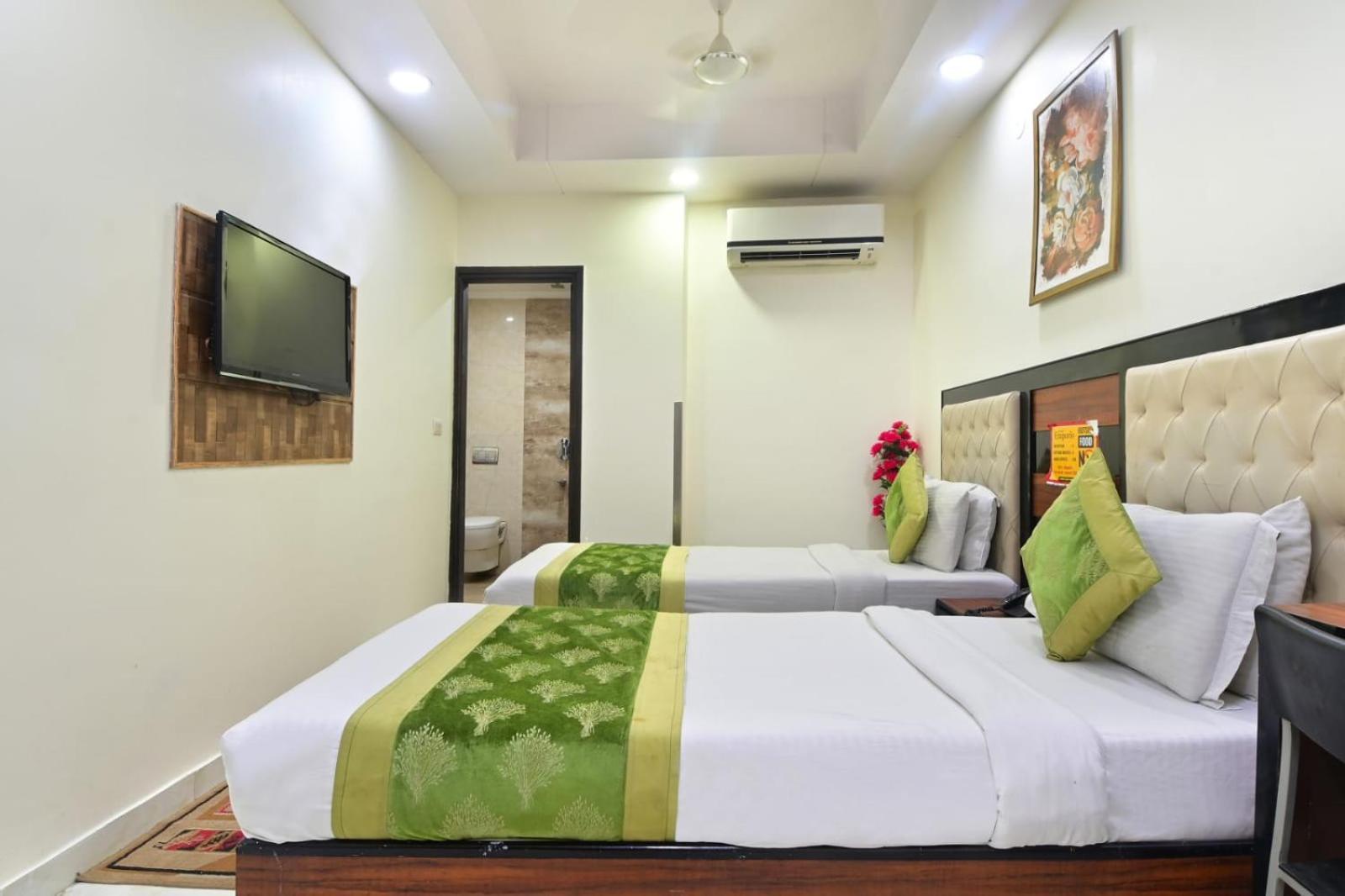 Hotel Emporio View - New Delhi Railway Station - Paharganj Екстериор снимка