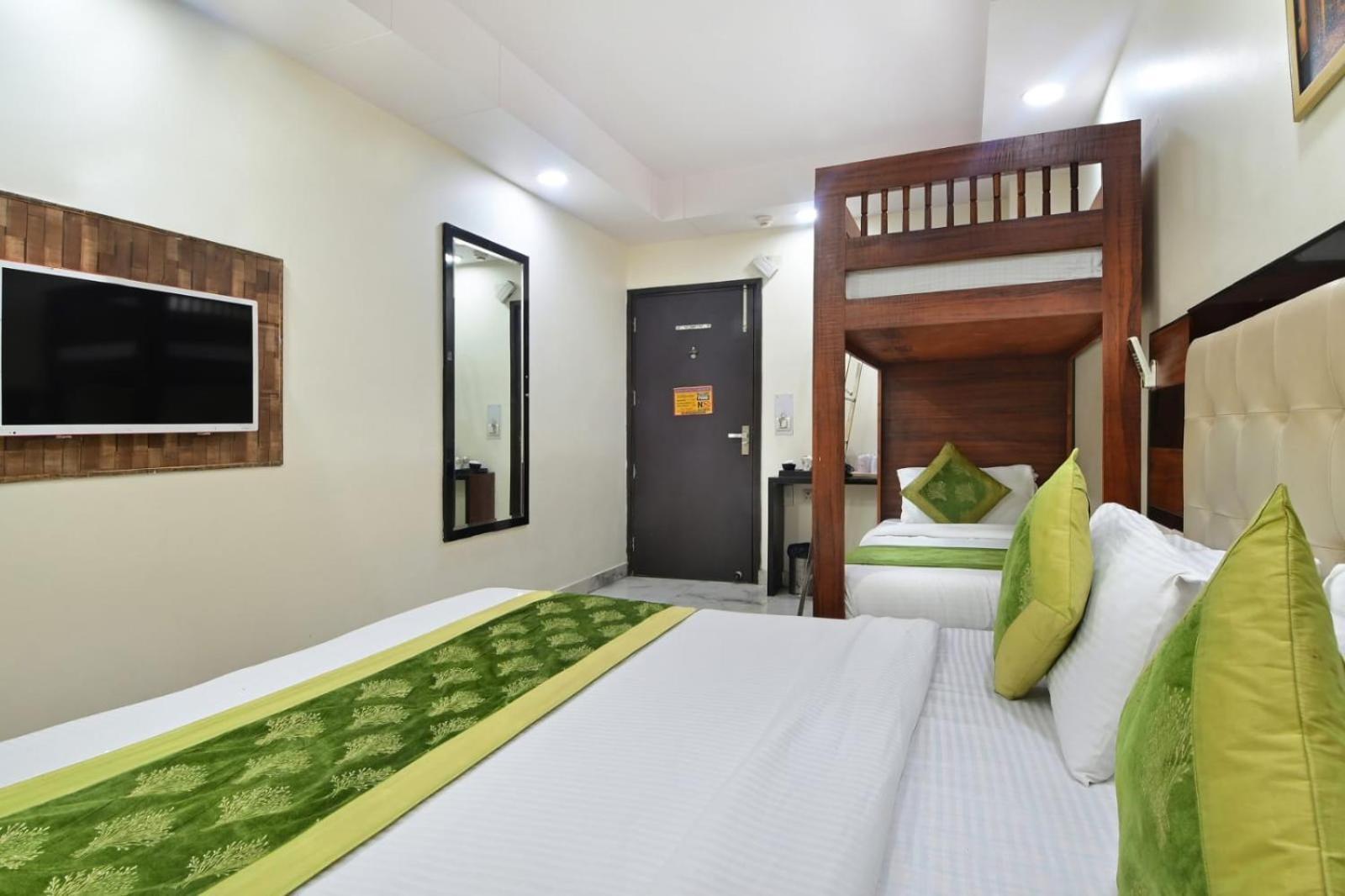 Hotel Emporio View - New Delhi Railway Station - Paharganj Екстериор снимка