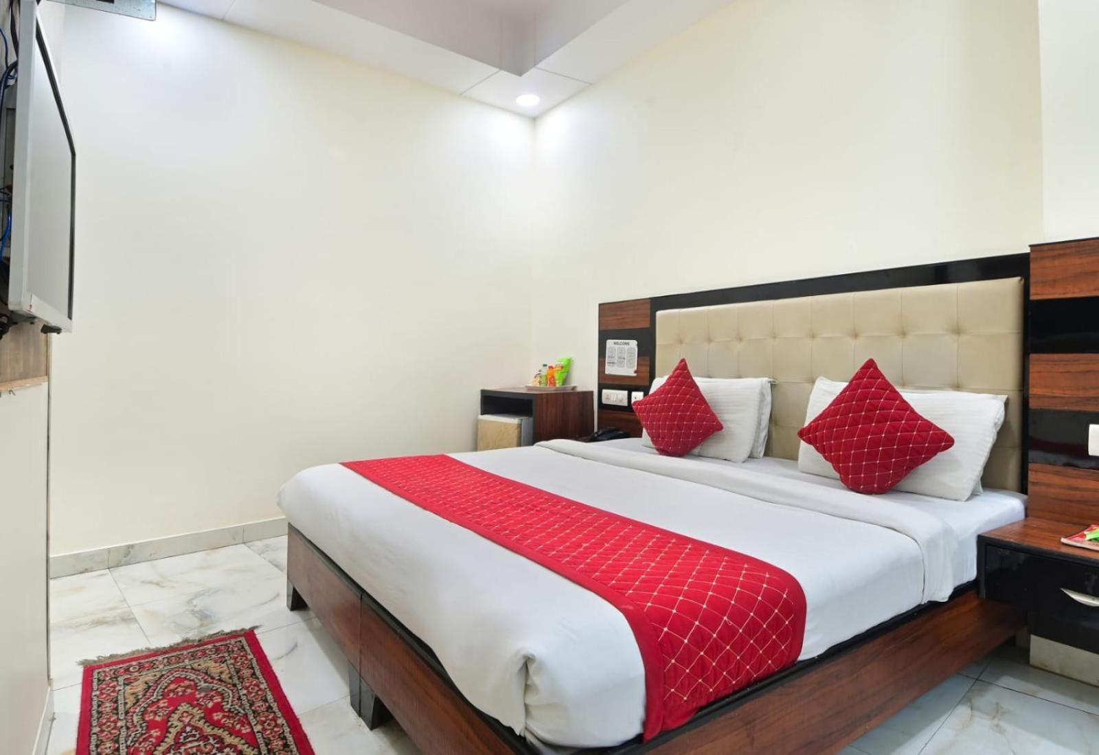 Hotel Emporio View - New Delhi Railway Station - Paharganj Екстериор снимка